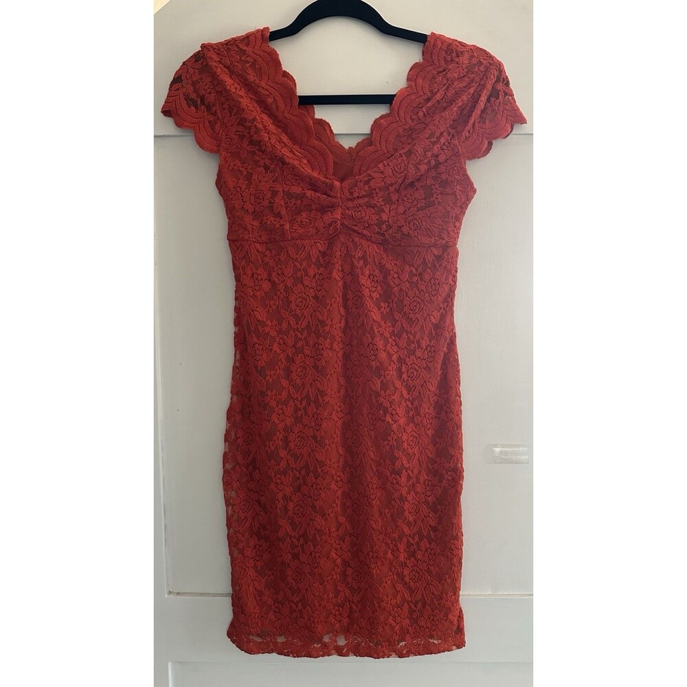 Women’s Ambiance Red Lace Dress W/lining Size S